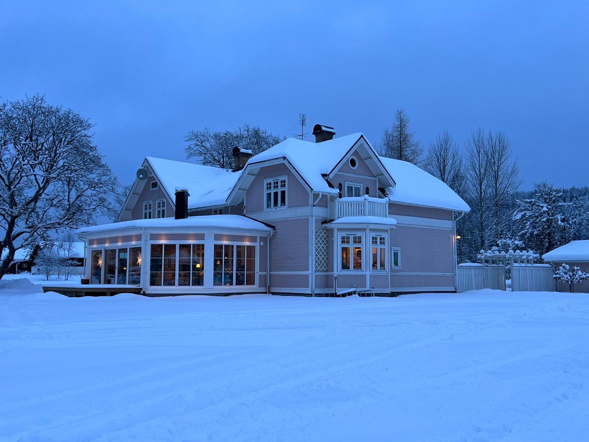 Rosa Huset Osebol Apartment Stollet ภายนอก รูปภาพ