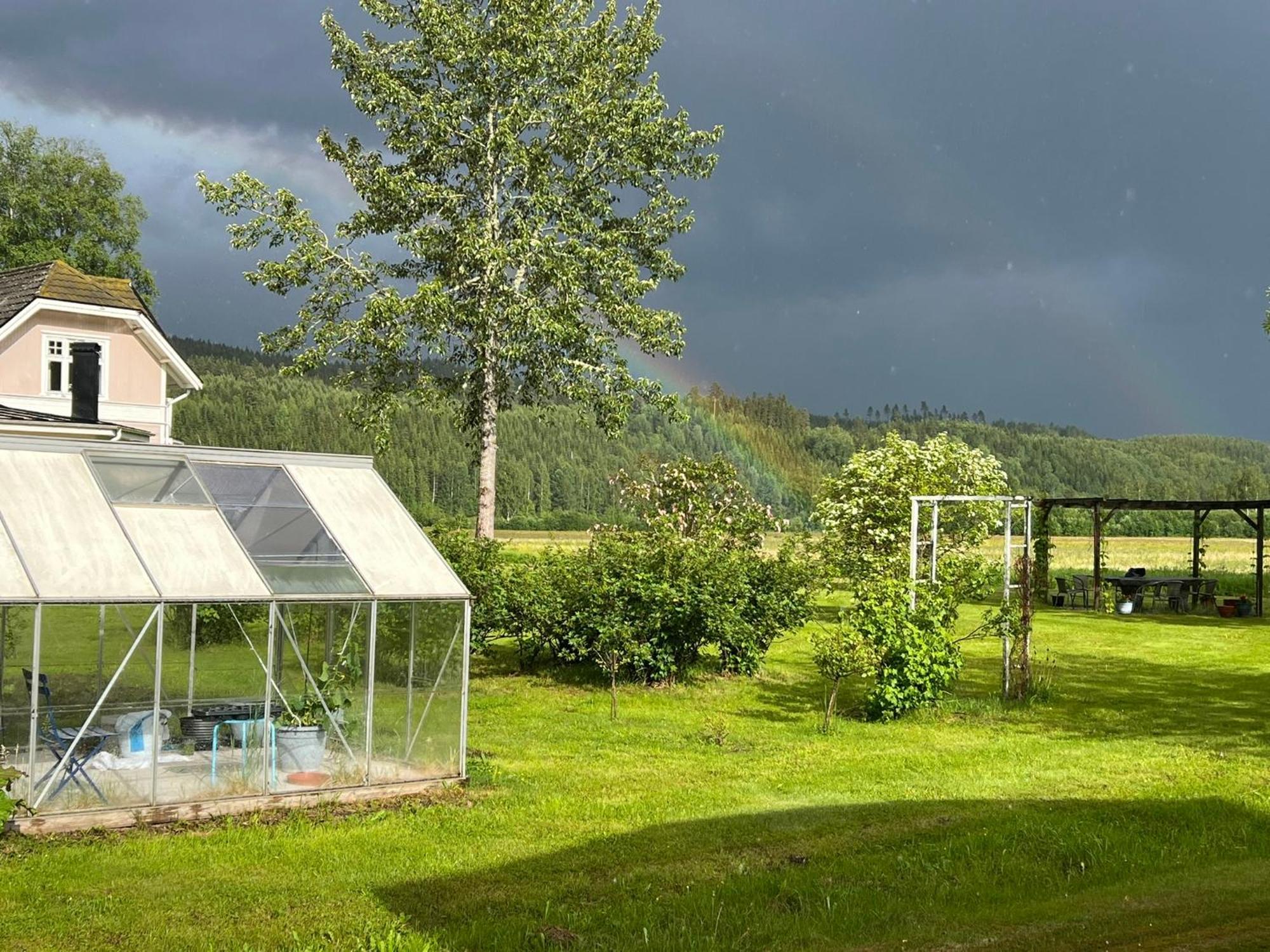 Rosa Huset Osebol Apartment Stollet ภายนอก รูปภาพ